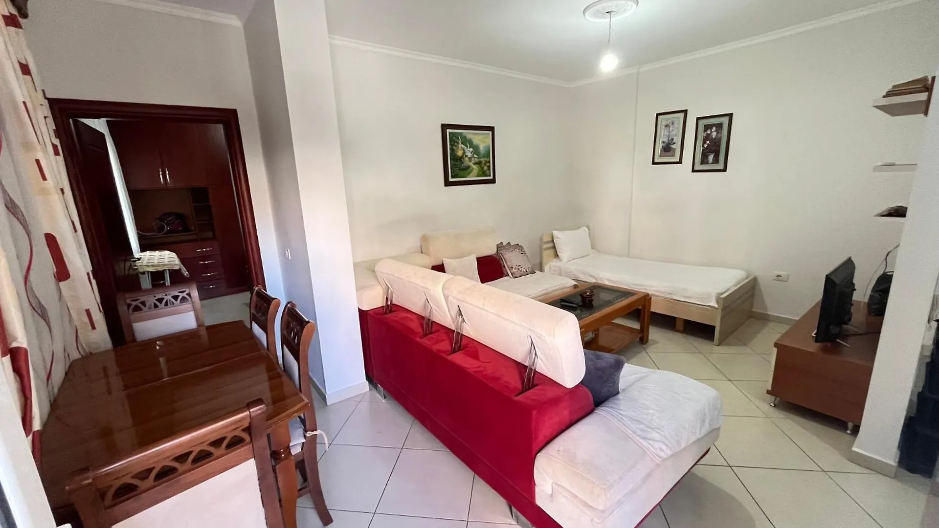 1-Bedroom Condo With Free Parking On Premises Sarande