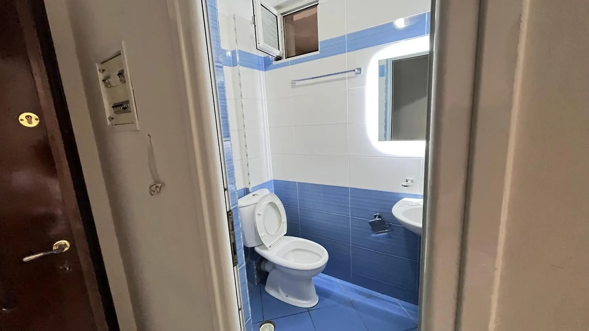Apartment 1-Bedroom Condo With Free Parking On Premises Sarande